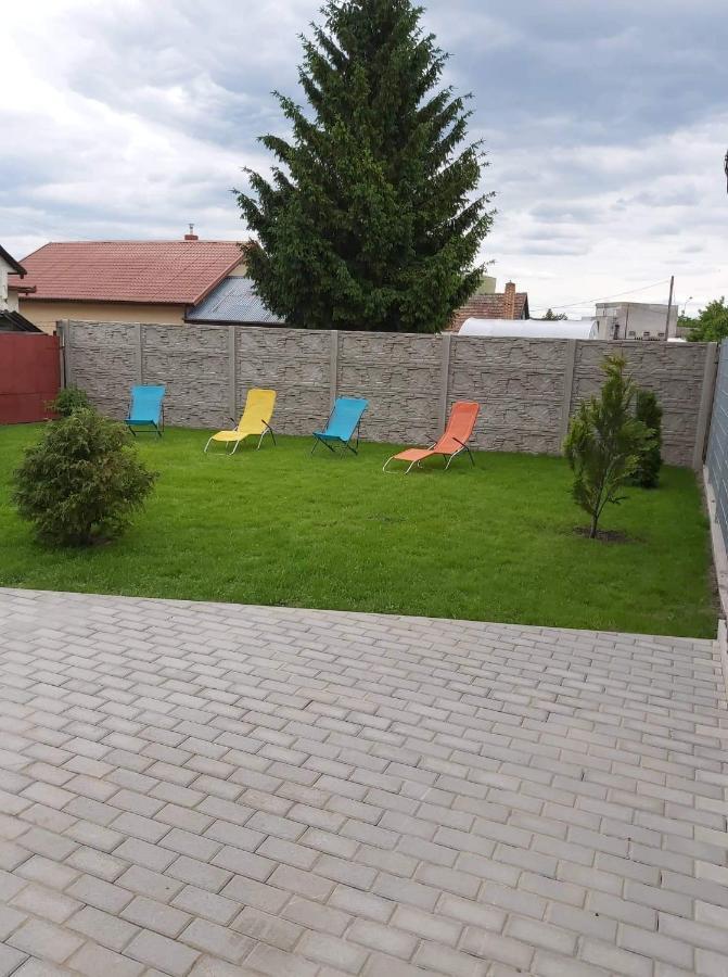 Bekivi Apartmany Dunajska Streda Bagian luar foto