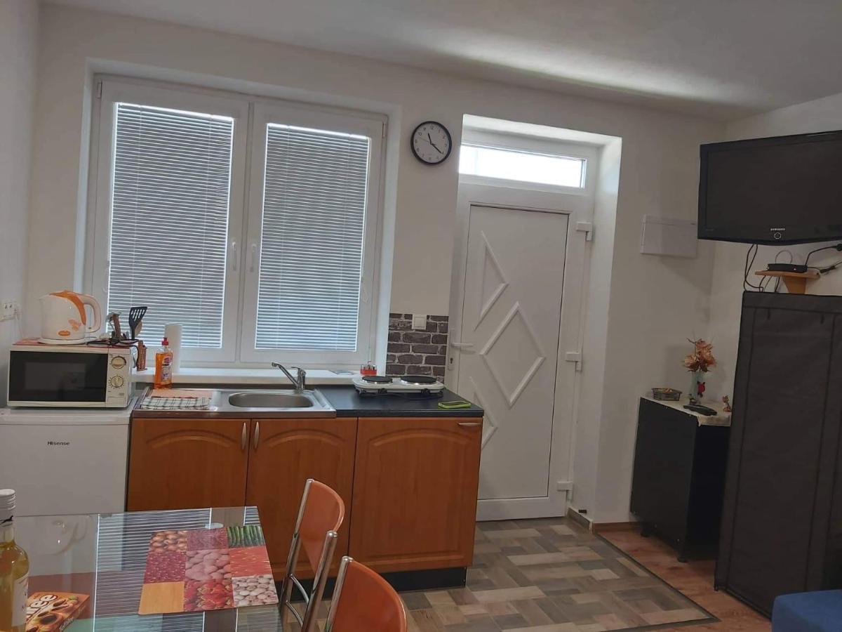 Bekivi Apartmany Dunajska Streda Bagian luar foto