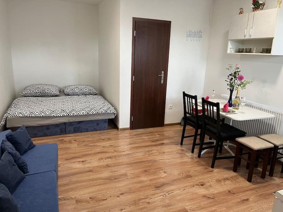 Bekivi Apartmany Dunajska Streda Bagian luar foto
