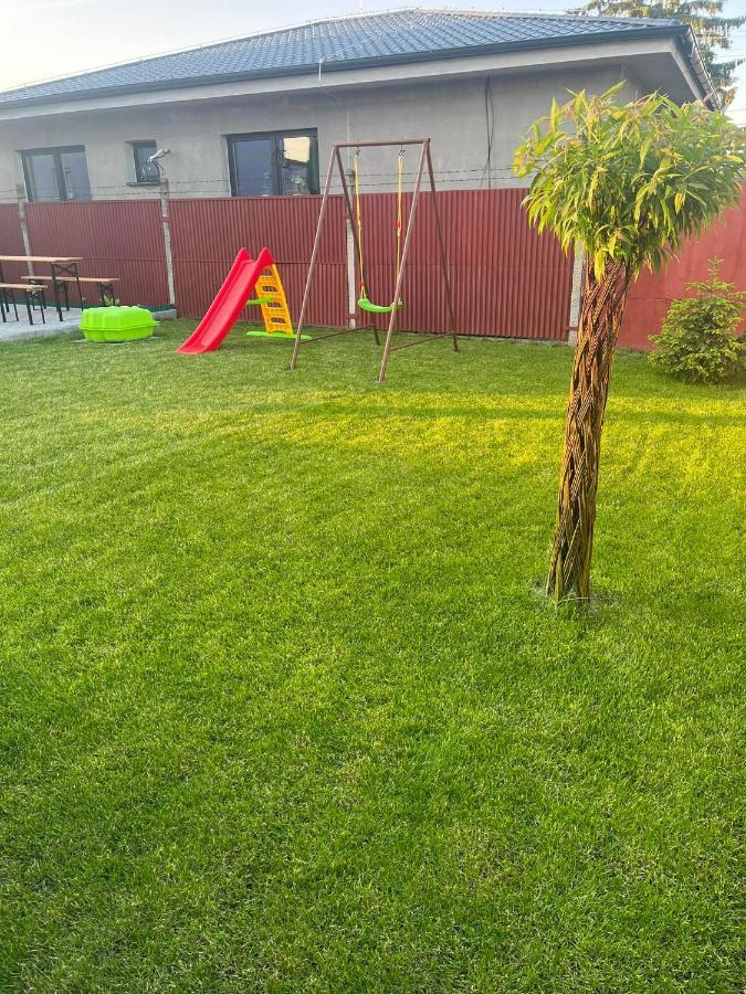 Bekivi Apartmany Dunajska Streda Bagian luar foto