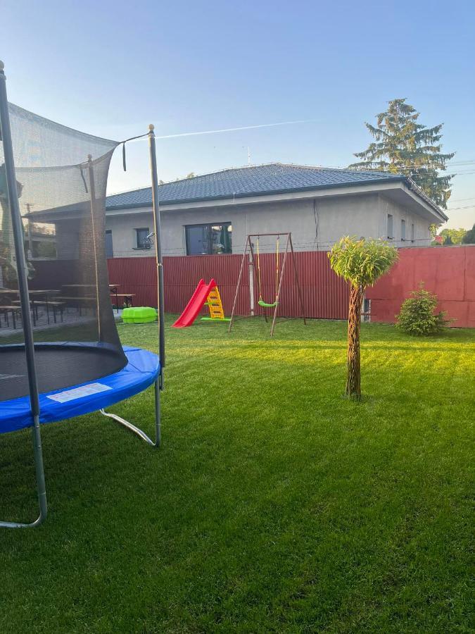 Bekivi Apartmany Dunajska Streda Bagian luar foto